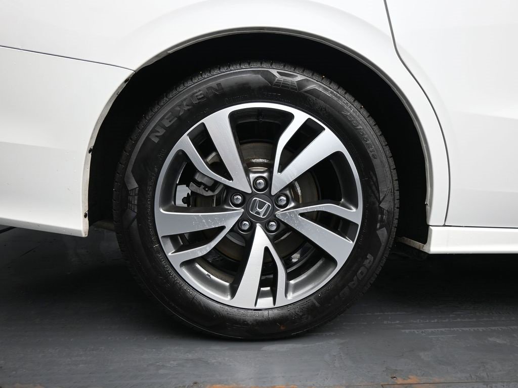 Used 2023 Honda Odyssey Touring image 10