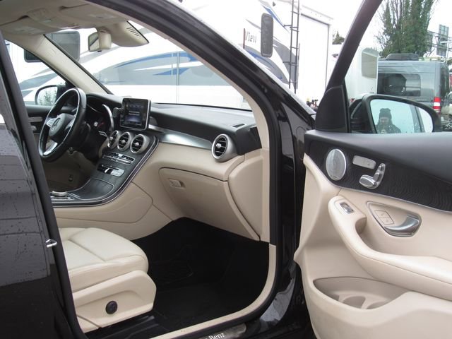 Used 2018 Mercedes-Benz GLC 300 4MATIC image 17