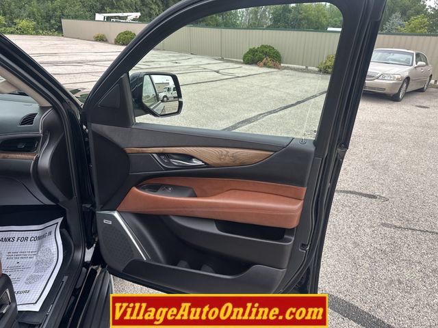 Used 2016 Cadillac Escalade ESV Premium AWD/4WD image 45