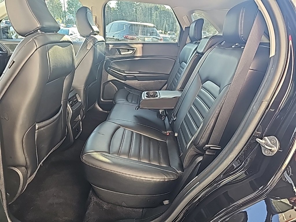 Used 2024 Ford Edge SEL image 11