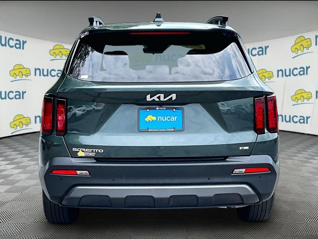 Used 2023 Kia Sorento S w/ Panoramic Sunroof Package AWD/4WD image 5