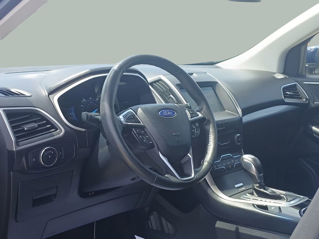 Used 2017 Ford Edge SEL w/ Equipment Group 201A AWD/4WD image 12