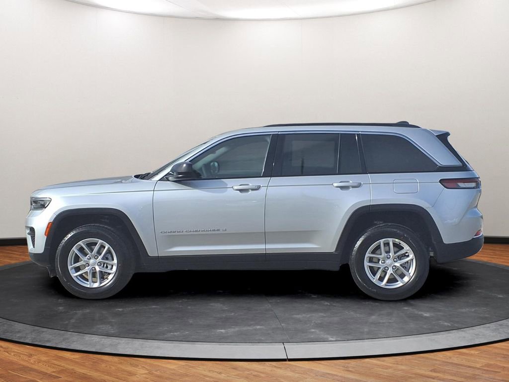 New 2026 Jeep Grand Cherokee Laredo image 14