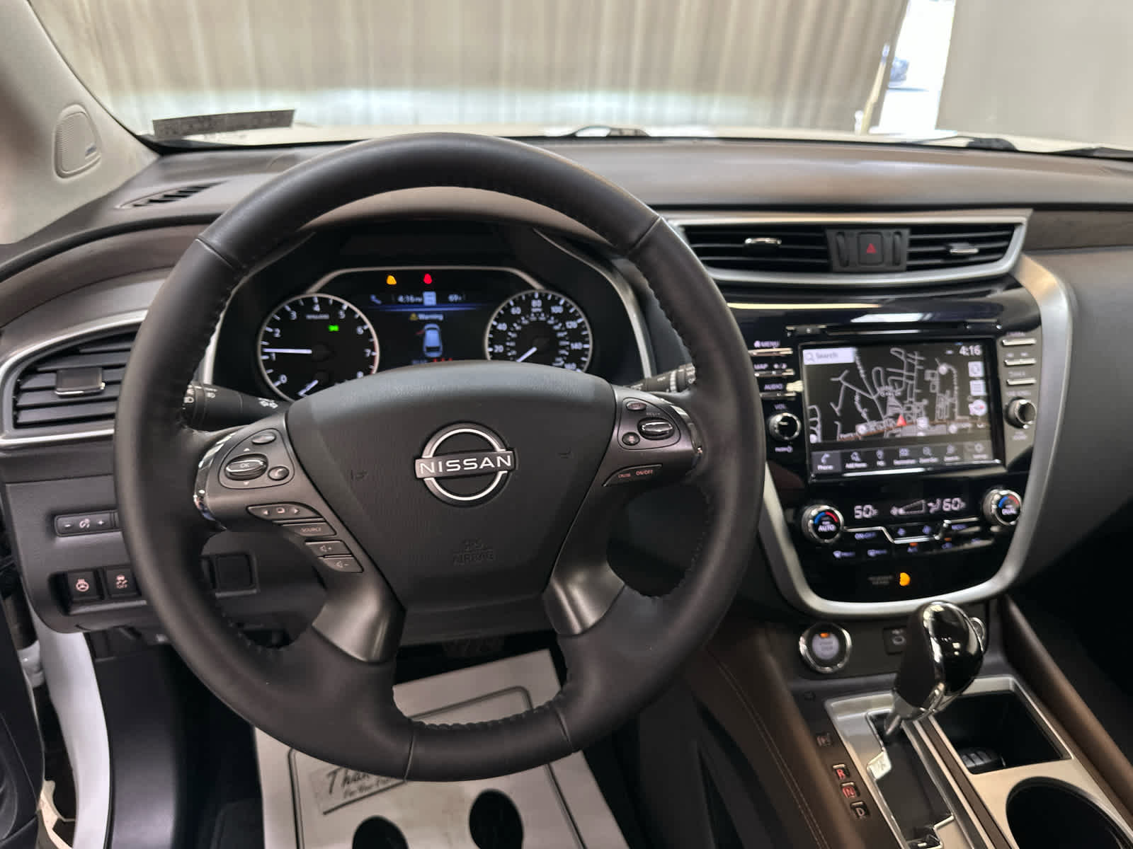 Certified 2024 Nissan Murano Platinum w/ Cargo Package AWD/4WD image 3