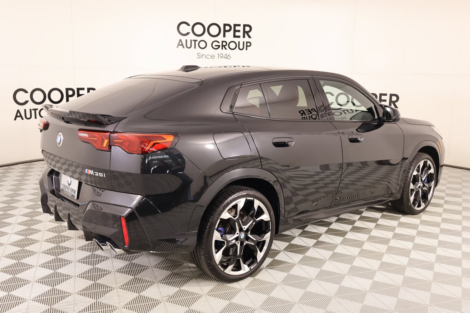 Used 2024 BMW X2 M35i AWD/4WD image 21