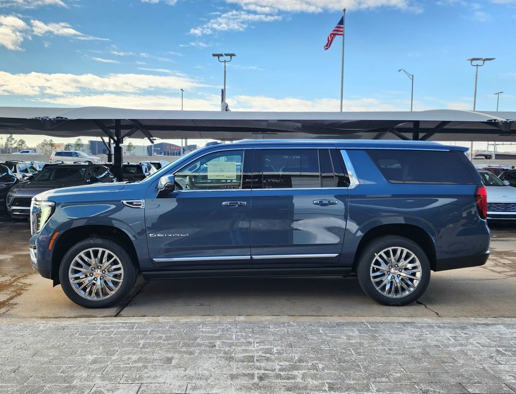 New 2026 GMC Yukon XL Denali w/ Sun & Power Step Package image 6