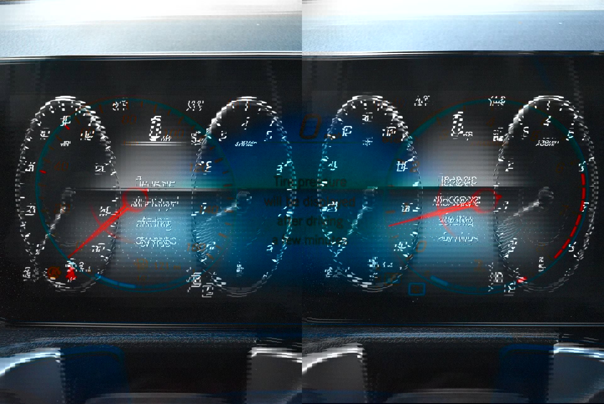 Used 2023 Mercedes-Benz GLB 250 GLB 250 image 30