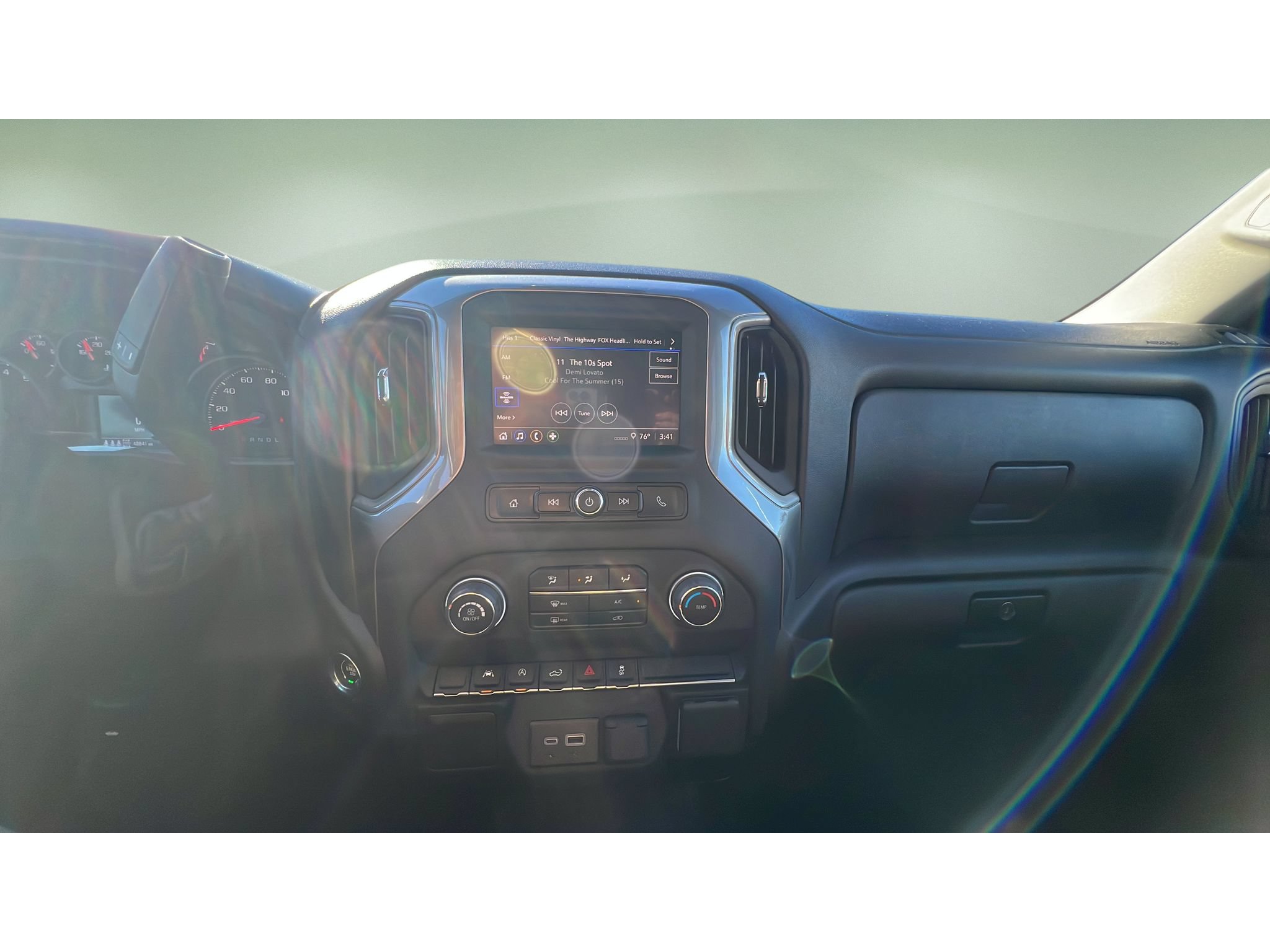 Certified 2024 Chevrolet Silverado 1500 Custom AWD/4WD image 17