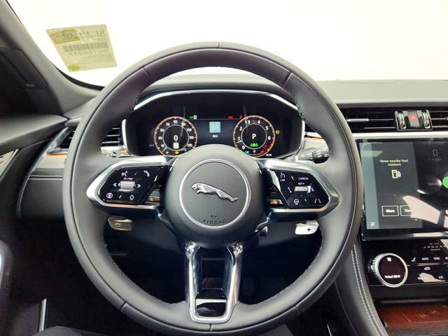 Used 2026 Jaguar F-PACE R-Dynamic S image 24