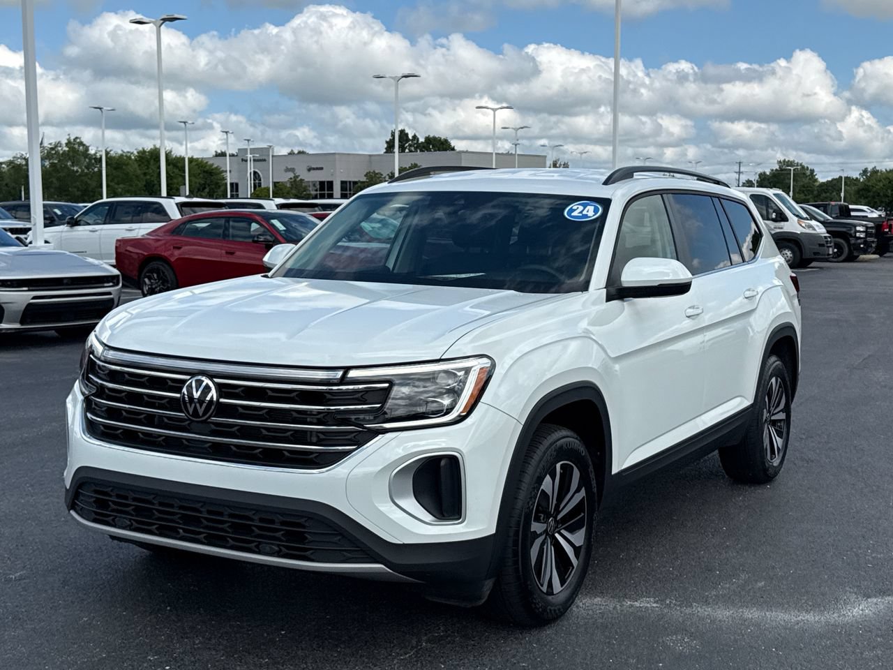 Used 2024 Volkswagen Atlas SE AWD/4WD image 7