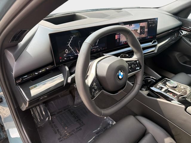 Used 2026 BMW 530i RWD image 21