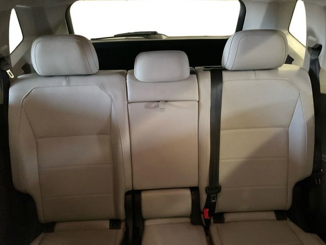 Used 2020 Volkswagen Tiguan SE image 14