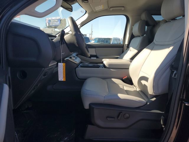 New 2026 Ford Expedition Active image 10