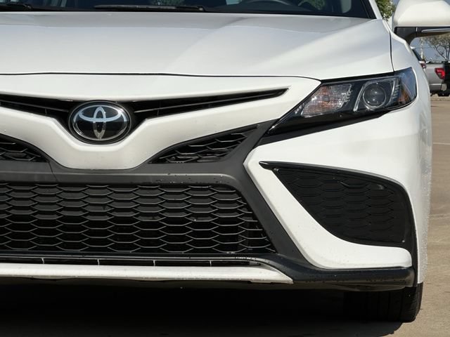 Used 2023 Toyota Camry SE FWD image 8
