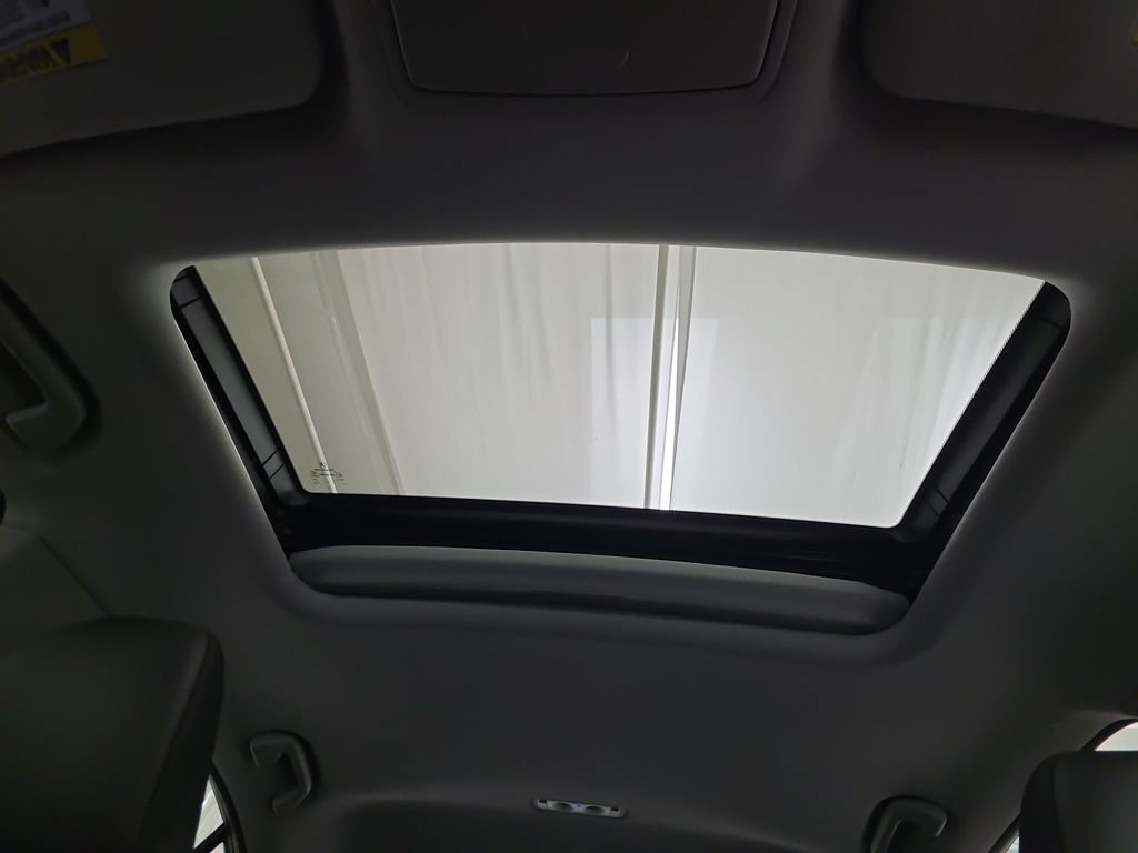 Used 2017 Acura TLX FWD image 22