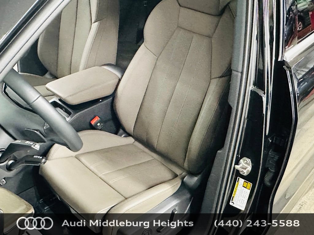 Certified 2025 Audi Q5 Premium Plus w/ Premium Plus AWD/4WD image 26