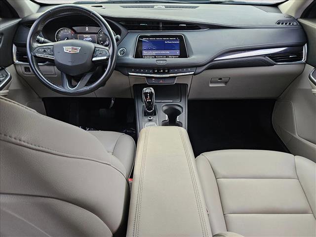 Used 2022 Cadillac XT4 Luxury image 16