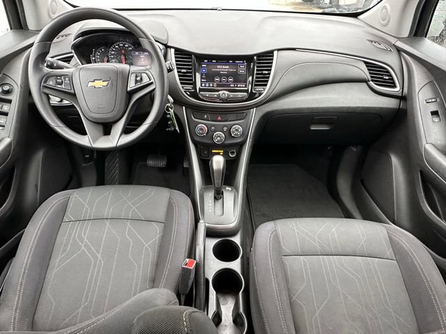 Used 2020 Chevrolet Trax LT w/ LPO, Protection Package FWD image 10