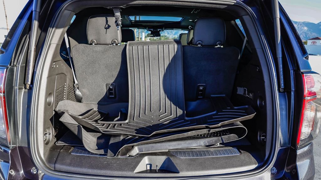 Used 2023 Chevrolet Tahoe Z71 w/ Luxury Package image 28