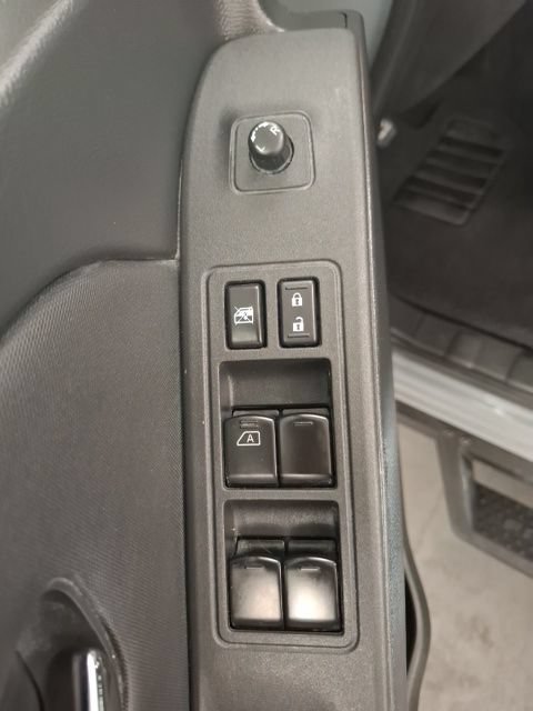 Used 2022 Nissan Frontier Pro-X RWD image 16