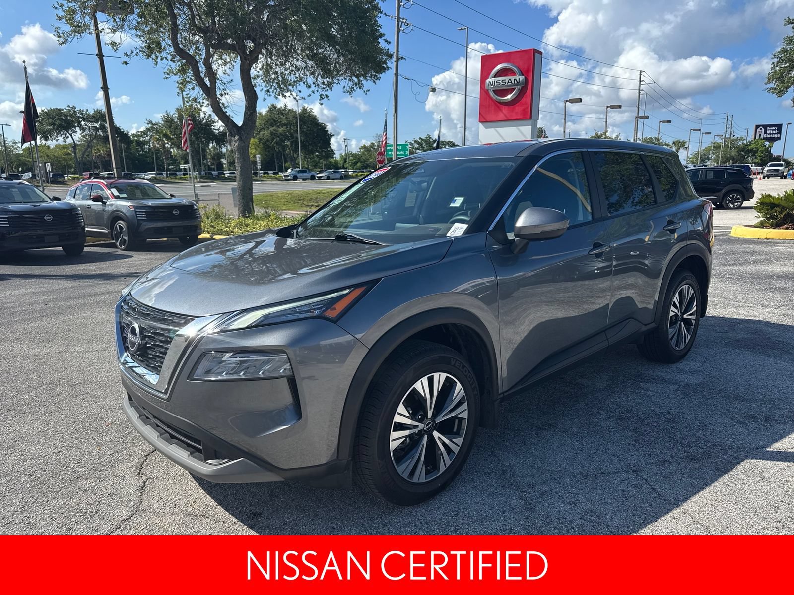 Certified 2022 Nissan Rogue SV FWD image 2