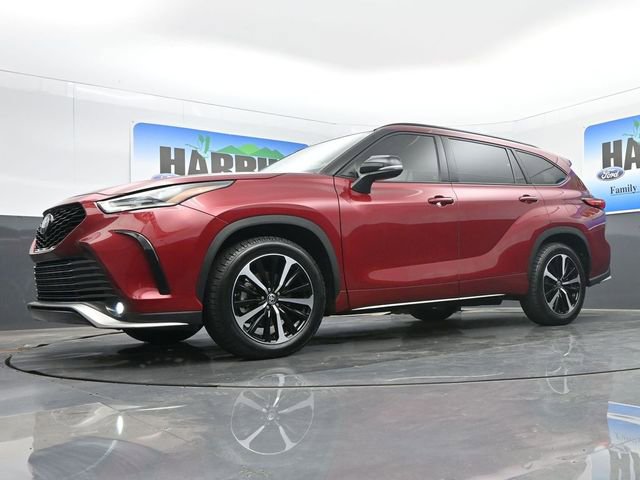 Used 2022 Toyota Highlander XSE FWD image 22