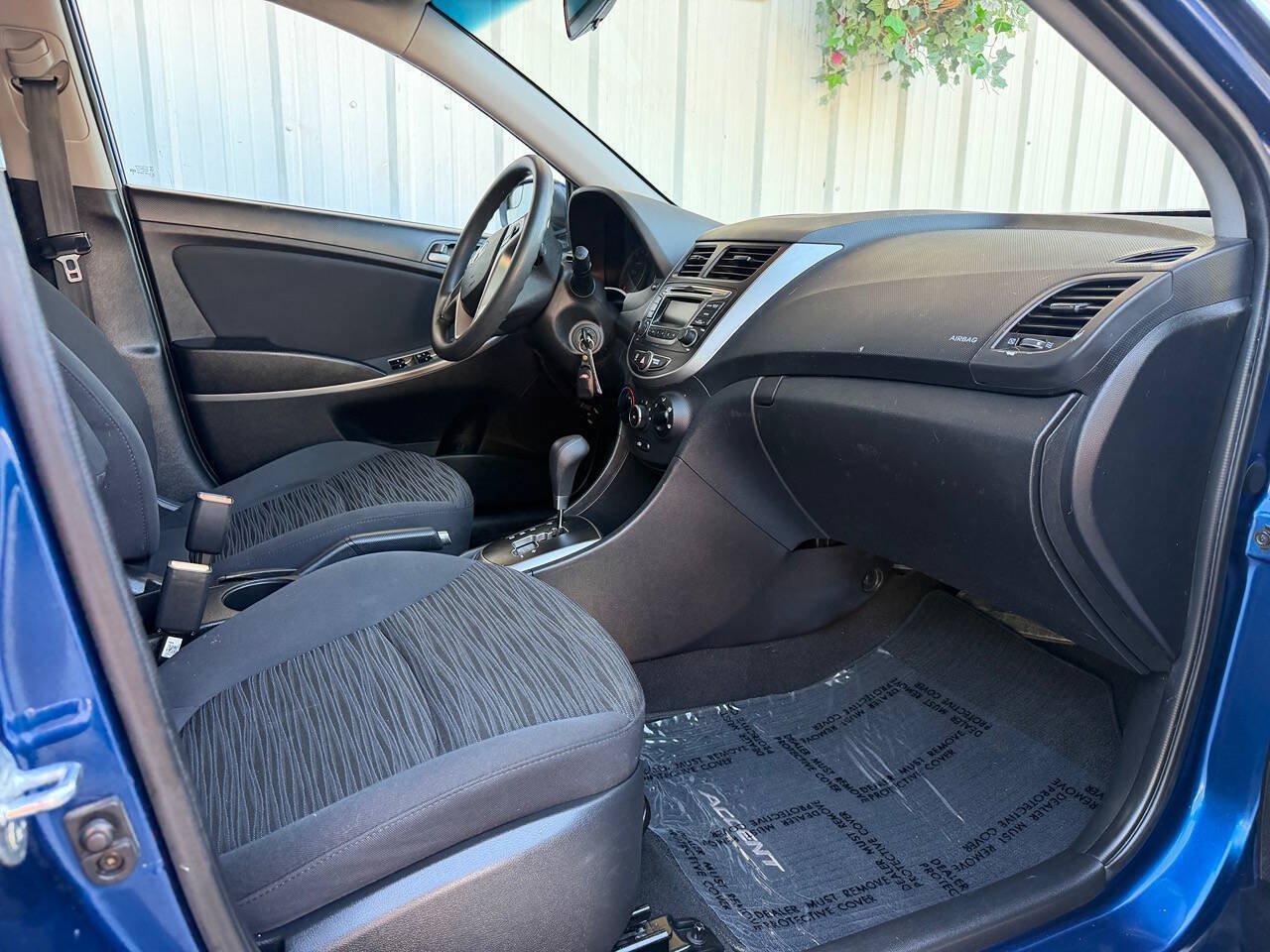 Used 2015 Hyundai Accent GS FWD image 13