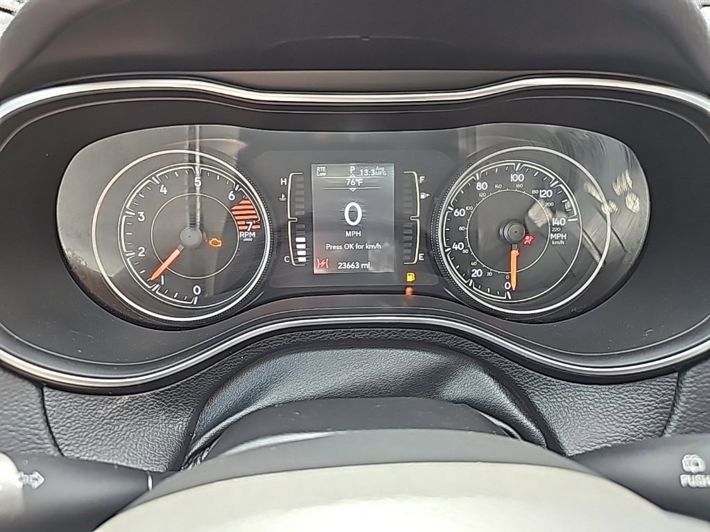 Certified 2021 Jeep Cherokee Latitude Plus w/ Sun & Sound Group image 27