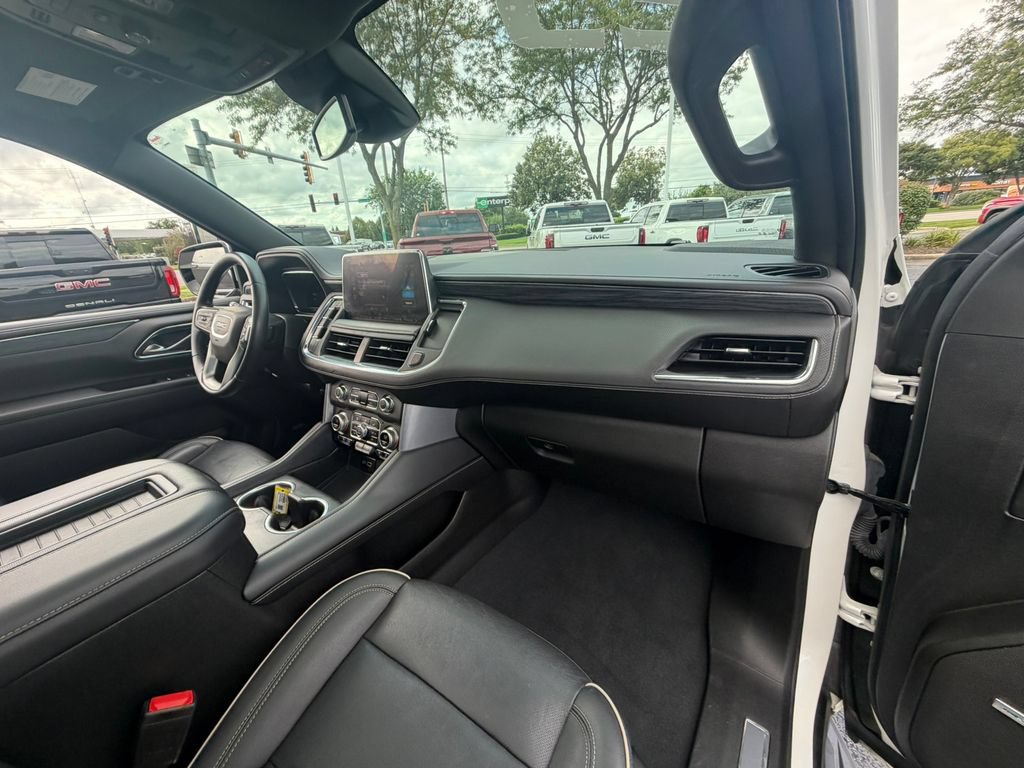 Certified 2023 GMC Yukon XL SLT AWD/4WD image 17