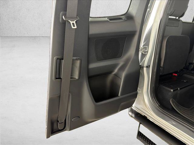 Used 2022 Toyota Tacoma SR5 RWD image 16