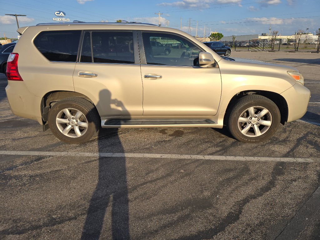 Used 2010 Lexus GX 460 AWD/4WD image 2