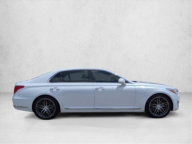 Used 2019 Genesis G90 5.0 Ultimate RWD image 4