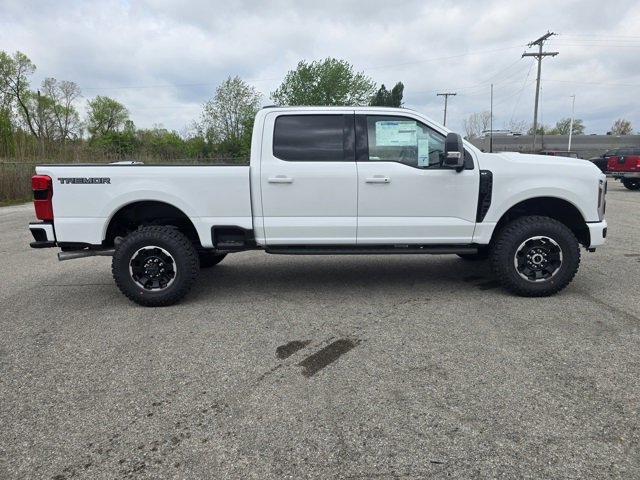 New 2025 Ford F250 XLT w/ Black Appearance Package image 2