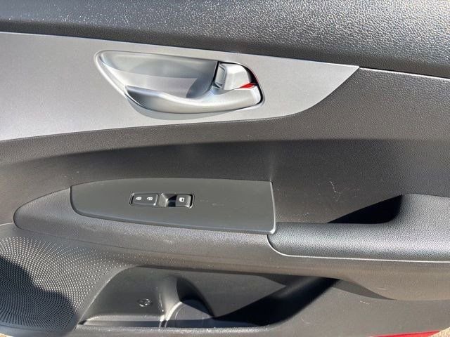 Used 2023 Kia Forte LXS w/ LXS Technology Package image 37
