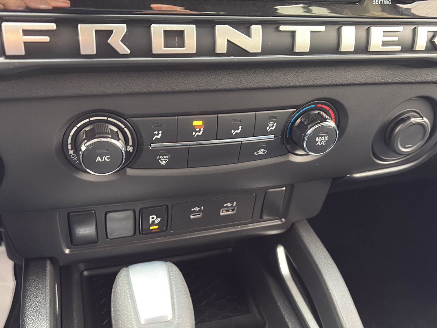 Used 2025 Nissan Frontier SV image 21