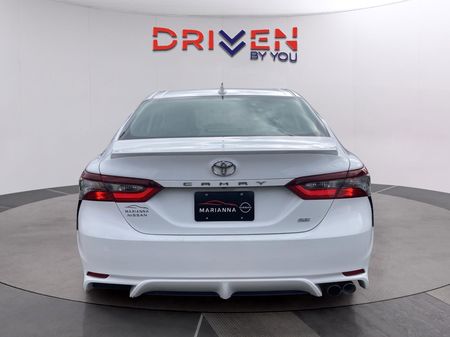 Used 2024 Toyota Camry SE image 5