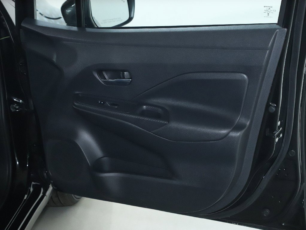 Certified 2025 Nissan Versa SV image 31