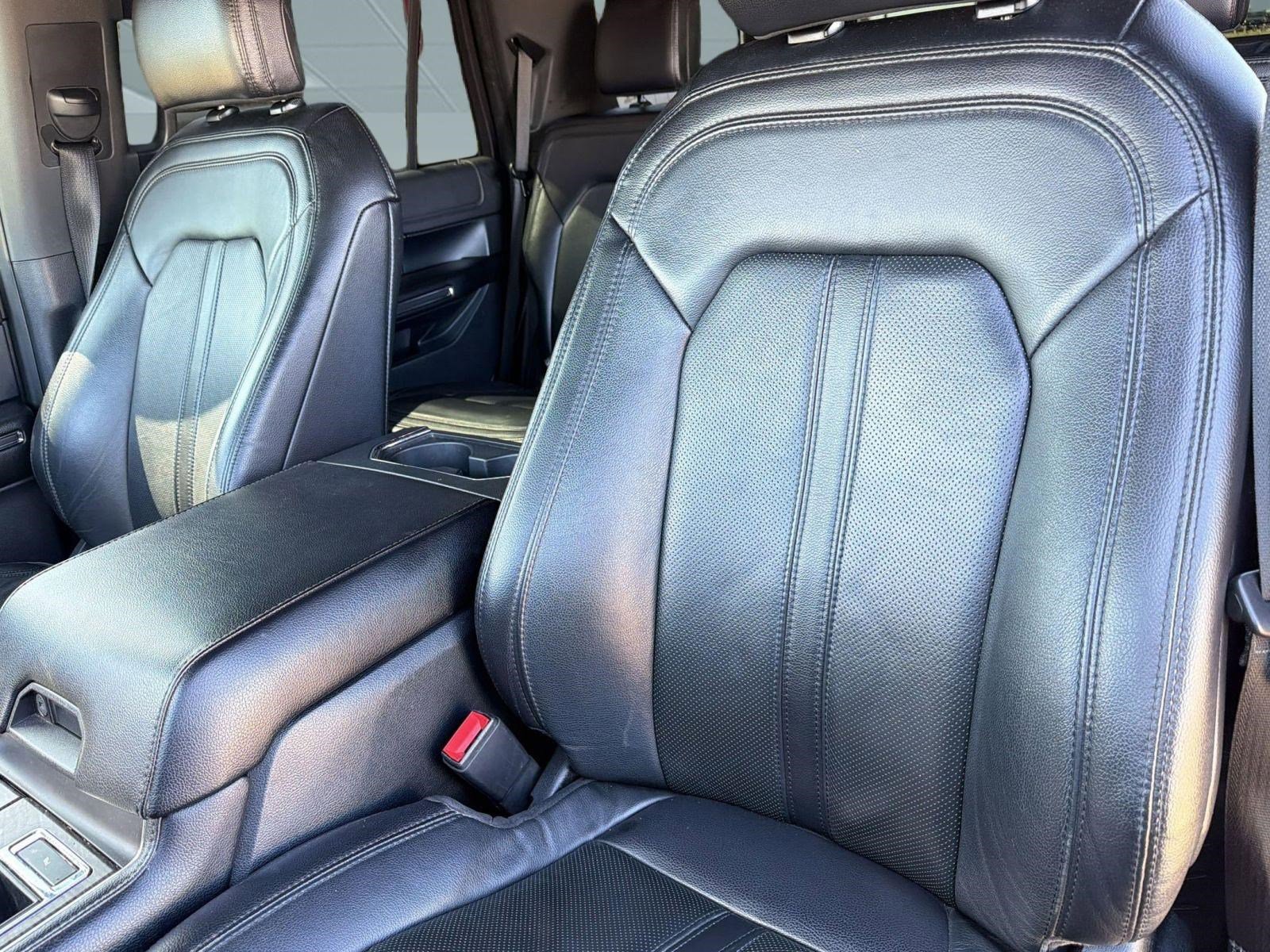Used 2020 Ford Expedition Limited image 25