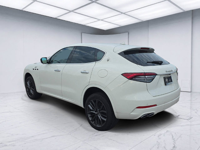 New 2024 Maserati Levante GT Ultima AWD/4WD image 3