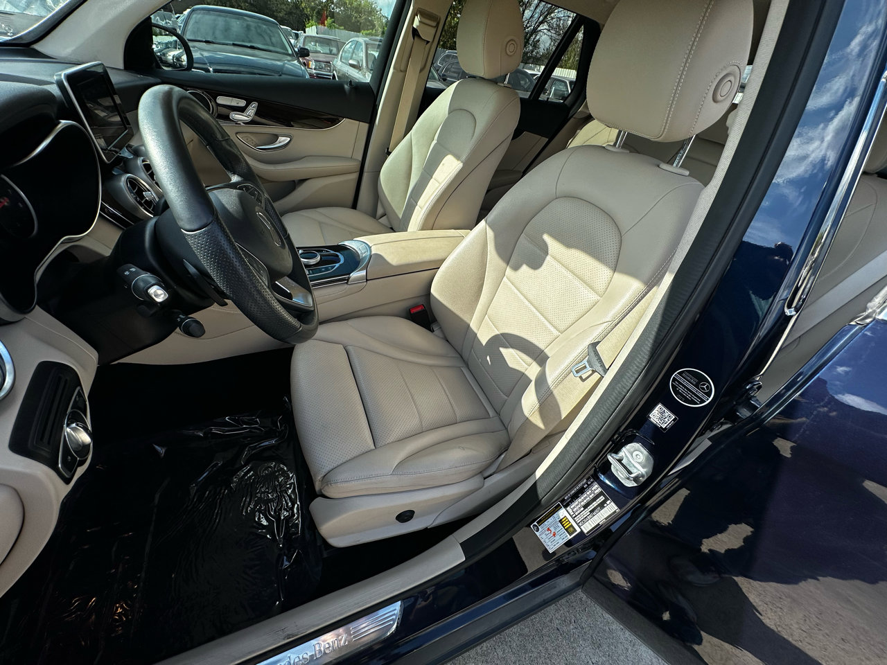 Used 2019 Mercedes-Benz GLC 300 image 34