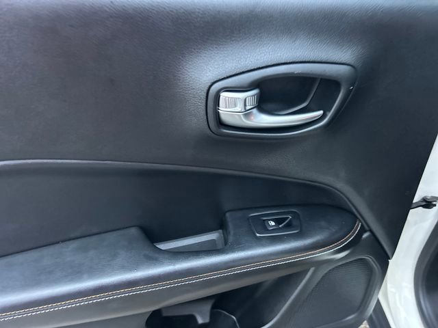 Used 2020 Jeep Compass Latitude image 38