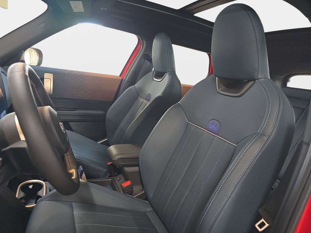 Used 2025 MINI Cooper Countryman SE image 17