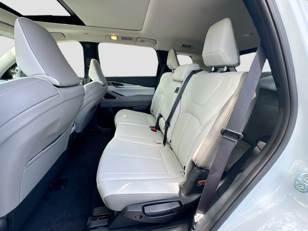 New 2027 INFINITI QX60 Luxe w/ Cargo Package FWD image 26