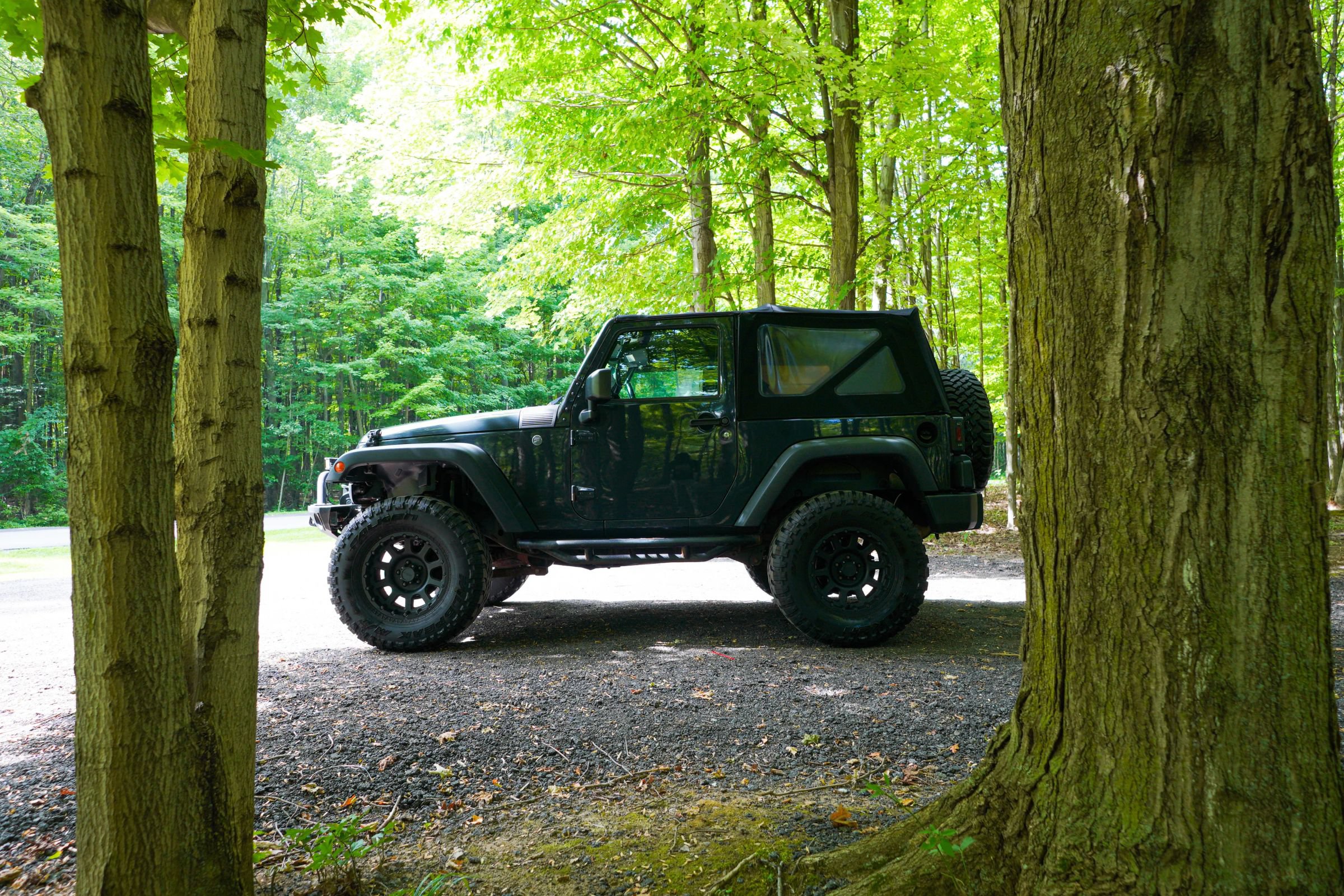Used 2017 Jeep Wrangler Rubicon AWD/4WD image 12