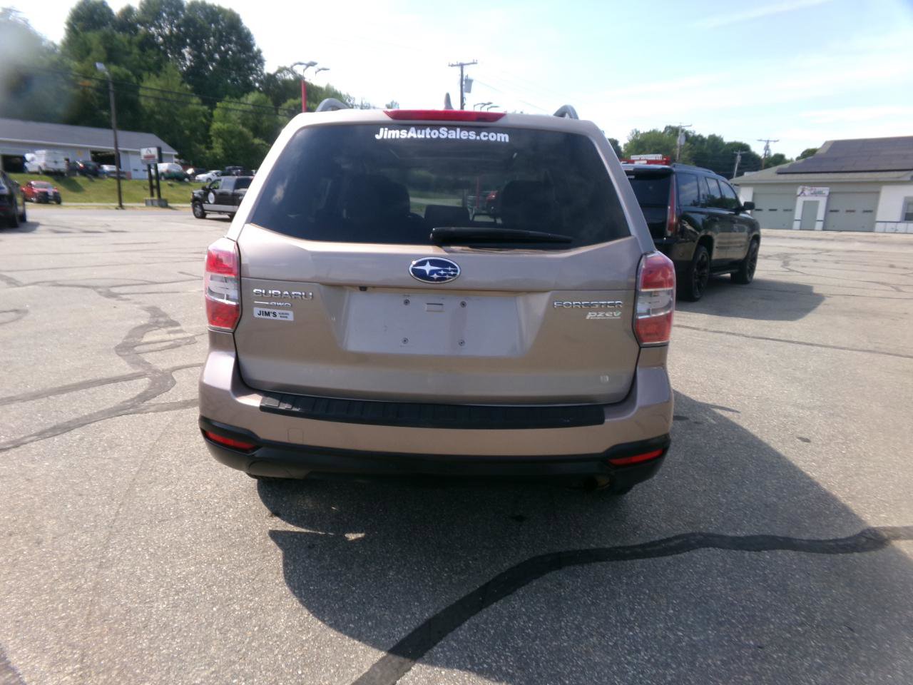 Used 2016 Subaru Forester 2.5i Premium w/ All-Weather Package image 6