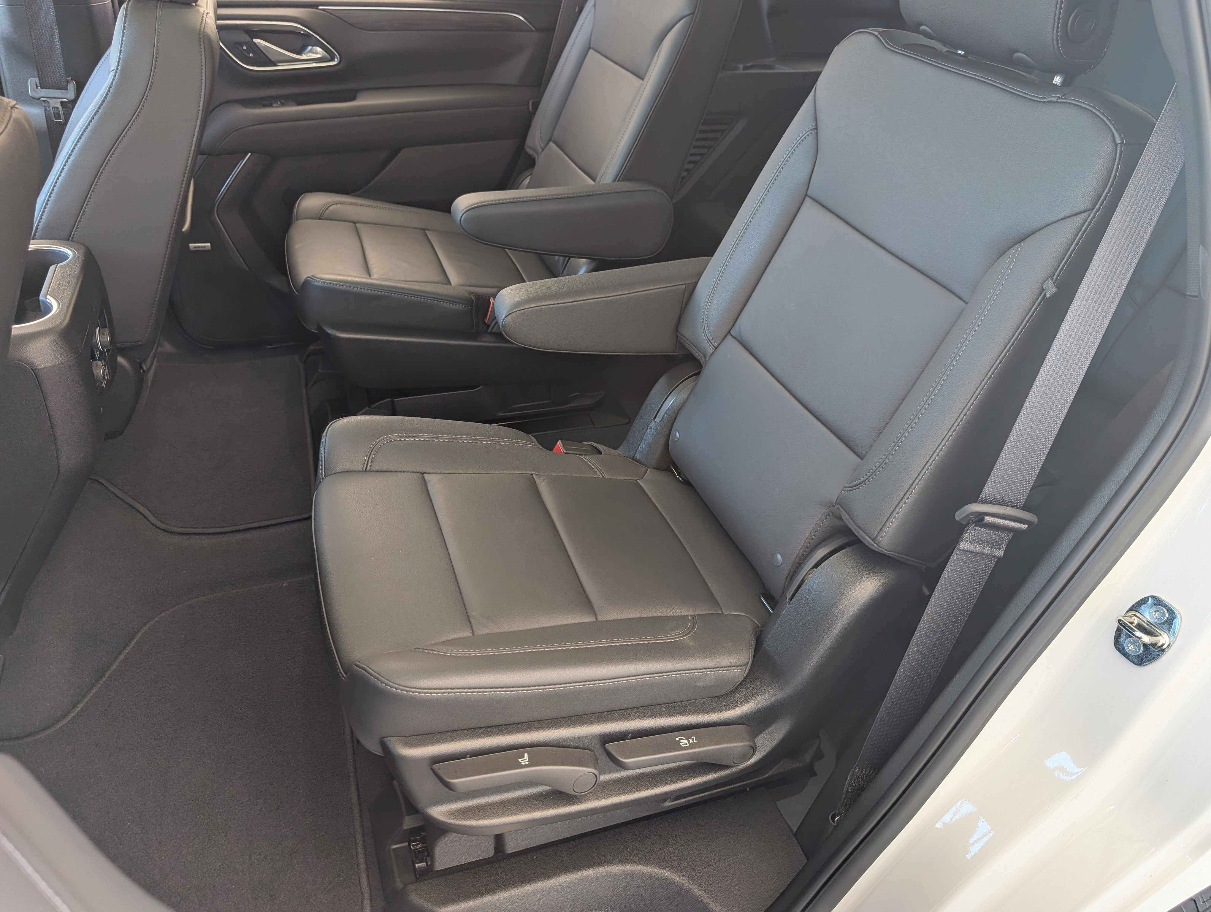 Used 2024 Chevrolet Tahoe Z71 w/ Z71 Off-Road Package image 18