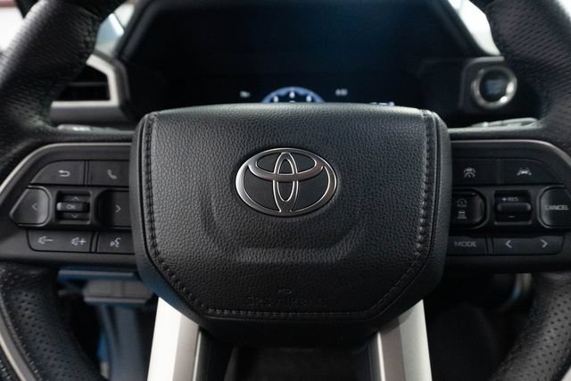 Used 2025 Toyota 4Runner SR5 AWD/4WD image 24