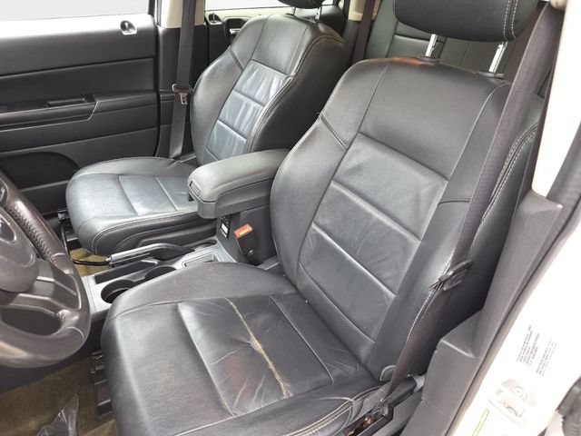 Used 2017 Jeep Patriot High Altitude FWD image 16