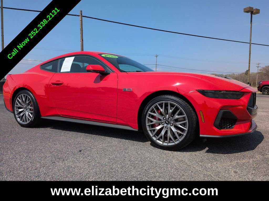 Used 2025 Ford Mustang GT Premium image 2