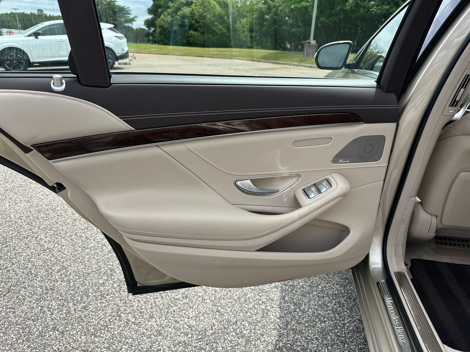 Used 2020 Mercedes-Benz S 560 4MATIC Sedan image 22